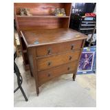 ANTIQUE OAK 3 DRAWER DRESSER ANTIQUE OAK 3 DRAWER DRESSER