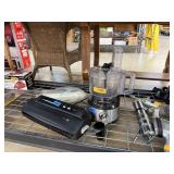 FOODSAVER VACUUM SEALER & BLENDER FOODSAVER VACUUM SEALER & BLENDER