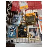 LOT OF MIXED SPORTS CARDS LOT OF MIXED SPORTS CARDS