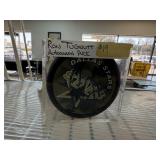 RON TUGNUTT AUTOGRAPHED HOCKEY PUCK RON TUGNUTT AUTOGRAPHED HOCKEY PUCK