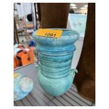 HAND MADE POTTERY VASE POSSIBLY AMERICAN BISQUE HAND MADE POTTERY VASE POSSIBLY AMERICAN BISQUE