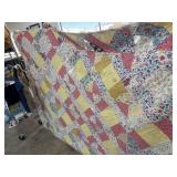 VINTAGE HANDMADE QUILT VINTAGE HANDMADE QUILT