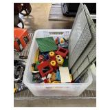 LARGE BIN OF LEGOS LARGE BIN OF LEGOS
