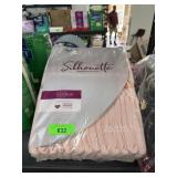2 PACKAGES OF NEW SILHOUETTE DISPOSABLE BRIEFS 2 PACKAGES OF NEW SILHOUETTE DISPOSABLE BRIEFS