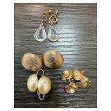 LOT OF EARRINGS LOT OF EARRINGS