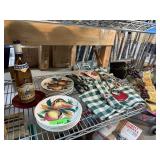LOT OF MISC PLATES / TABLE CLOTHS ETC LOT OF MISC PLATES / TABLE CLOTHS ETC