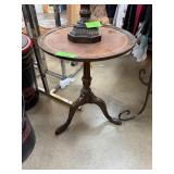 LEATHER TOP TABLE LAMP LEATHER TOP TABLE LAMP