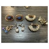 LOT OF EARRINGS  SARAH COVENTRY + LOT OF EARRINGS  SARAH COVENTRY +