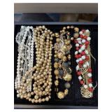 QTY 4 NECKLACES QTY 4 NECKLACES