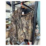 CAMO CARHARTT JACKET SZ MEDIUM