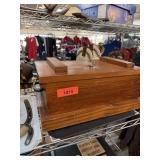 LOCKING WOOD BOX
