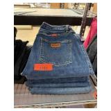 LOT OF WRANGLERS / LEVIS JEANS ETC MIXED SIZES