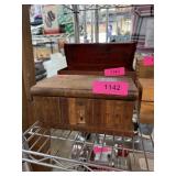 VINTAGE WOOD BOX