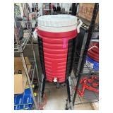 EXTENDING LEG WATER COOLER