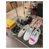 LARGE LOT OF MIXED SHOES