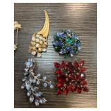 4PC BROOCHES / PINS