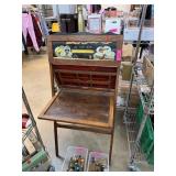 VINTAGE CHILDS DESK / CHALKBOARD 1940S