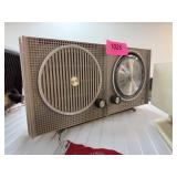 VINTAGE MOTOROLA CLOCK RADIO