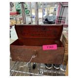 VINTAGE HALL HONE METAL BOX