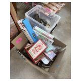 BOX OF MIXED COLLECTIBLES