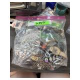 GALLON BAG OF MIXED JEWELRY GALLON BAG OF MIXED JEWELRY