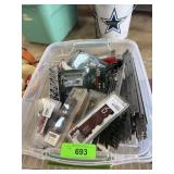 LARGE LOT OF N SCALE TRAIN CARS & TRACK LARGE LOT OF N SCALE TRAIN CARS & TRACK