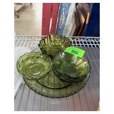 LOT OF MIXED VINTAGE GREEN GLASSWARE LOT OF MIXED VINTAGE GREEN GLASSWARE