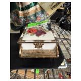 VINTAGE PIANO SHAPED MUSICAL JEWELRY BOX VINTAGE PIANO SHAPED MUSICAL JEWELRY BOX