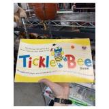 VINTAGE TICKLE BEE GAME 1956 VINTAGE TICKLE BEE GAME 1956