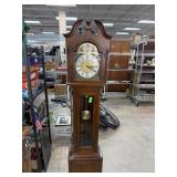 GRANDFATHER STYLE CLOCK AS IS TICKS FOR A MINUTE GRANDFATHER STYLE CLOCK AS IS TICKS FOR A MINUTE