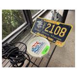 2PC VINTAGE AIR FORCE ASHTRAY & VETERAN LICENSE PT 2PC VINTAGE AIR FORCE ASHTRAY & VETERAN LICENSE PT