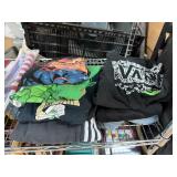 LOT OF MIXED CLOTHES / VANS & MORE LOT OF MIXED CLOTHES / VANS & MORE