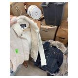 LARGE LOT OF MIXED COATS / JACKETS NICE LARGE LOT OF MIXED COATS / JACKETS NICE