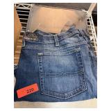 NEW LUCKY JEANS SIZE 46 X 30 NEW LUCKY JEANS SIZE 46 X 30