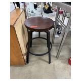 INDUSTRIAL STYLE ADJUSTABLE STOOL INDUSTRIAL STYLE ADJUSTABLE STOOL
