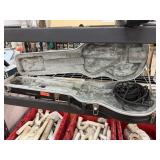 CLAMSHELL GUITAR CASE CLAMSHELL GUITAR CASE