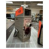 BELL & HOWELL TWO TWENTY 8MM MOVIE CAMERA BELL & HOWELL TWO TWENTY 8MM MOVIE CAMERA