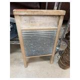 ANTIQUE WASHING BOARD ANTIQUE WASHING BOARD
