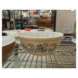 PYREX GLASS HOMESTEAD PATTERN MIXING BOWL PYREX GLASS HOMESTEAD PATTERN MIXING BOWL