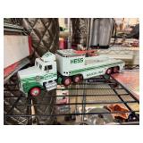HESS COLLECTIBLE TRUCK HESS COLLECTIBLE TRUCK