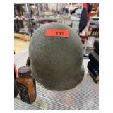 VINTAGE MILITARY M1 HELMET VINTAGE MILITARY M1 HELMET