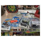 LOT OF HOTWHEELS & MISC DECOR LOT OF HOTWHEELS & MISC DECOR
