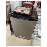 NICE FRIGIDAIRE DORM STYLE FRIDGE REFRIGERATOR WKS NICE FRIGIDAIRE DORM STYLE FRIDGE REFRIGERATOR WKS