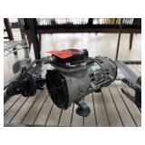 SMALL AIR COMPRESSOR / IE AIR BRUSH ETC
