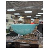 VINTAGE PYREX AMISH BUTTERPRINT CINDERELLA BOWL