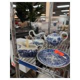 LOT OF MIXED BLUE & WHITE CHINA / BLUE ONION +
