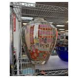 HUGE CHINESE FAMILLE ROSE PORCELAIN VASE HUGE CHINESE FAMILLE ROSE PORCELAIN VASE