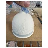 1994 LLADRO PORCELAIN BELL 1994 LLADRO PORCELAIN BELL