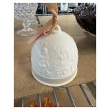 1993 LLADRO PORCELAIN BELL 1993 LLADRO PORCELAIN BELL