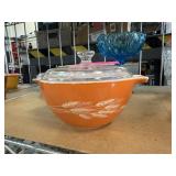 PYREX GLASS LIDDED BOWL PYREX GLASS LIDDED BOWL